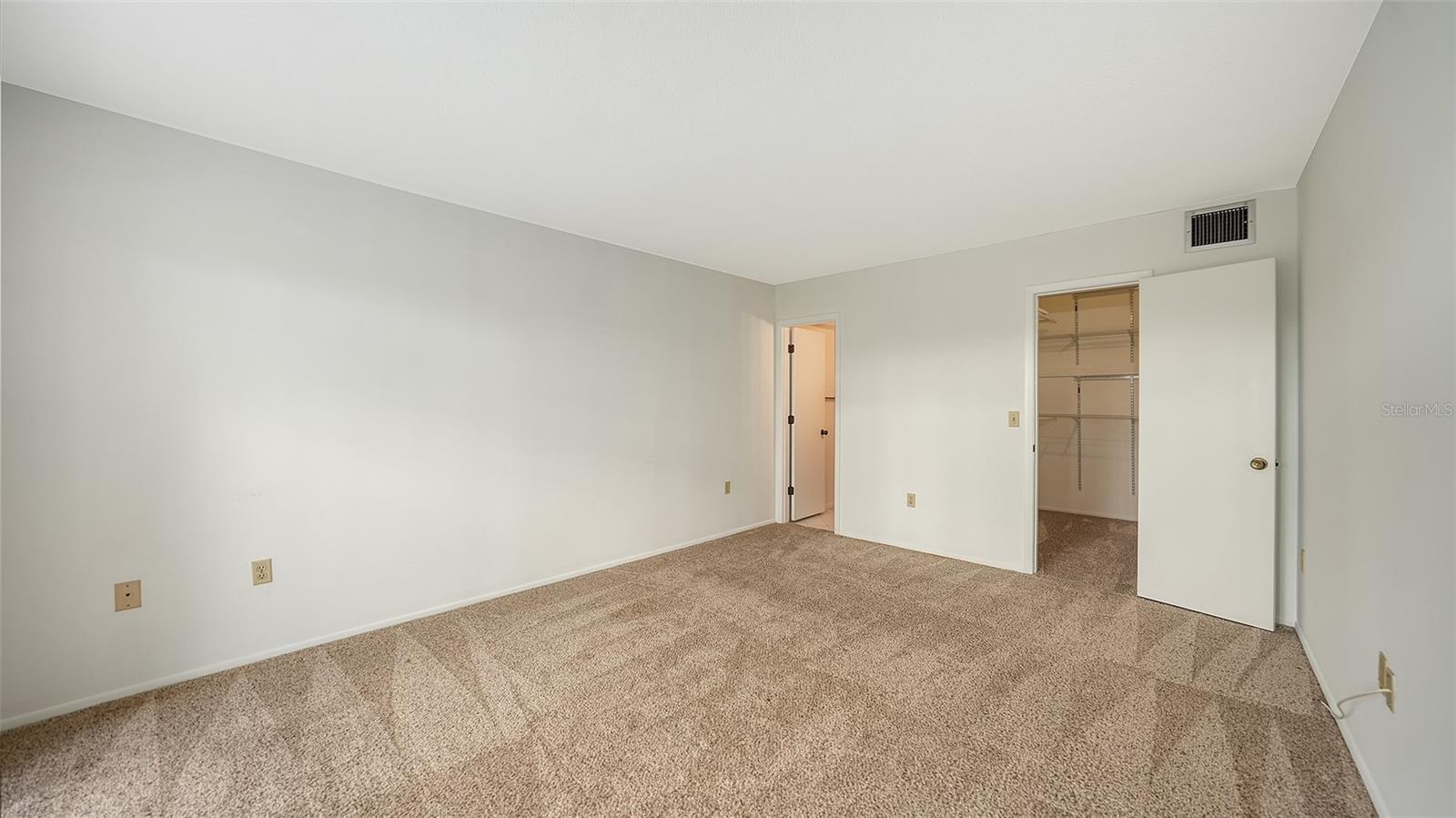 215 RUBENS DR #B, NOKOMIS, FL, 34275