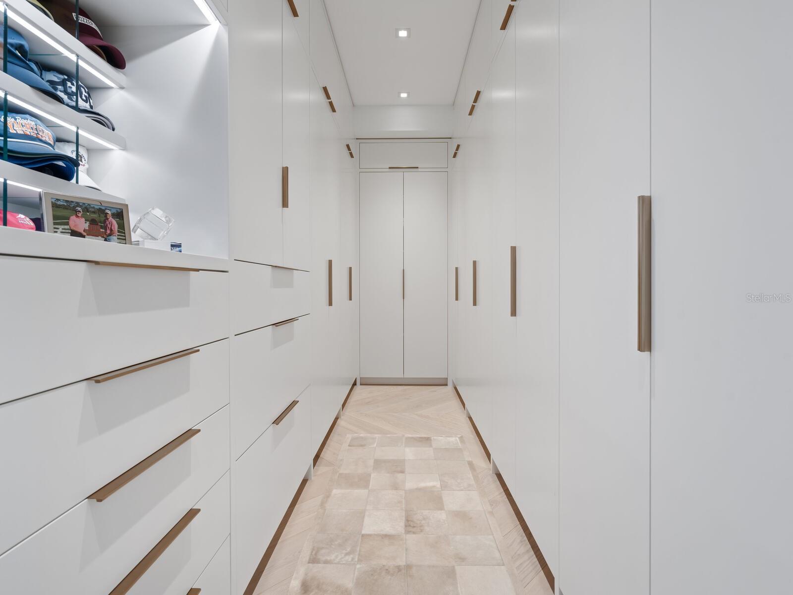 A4666605 Property Photo