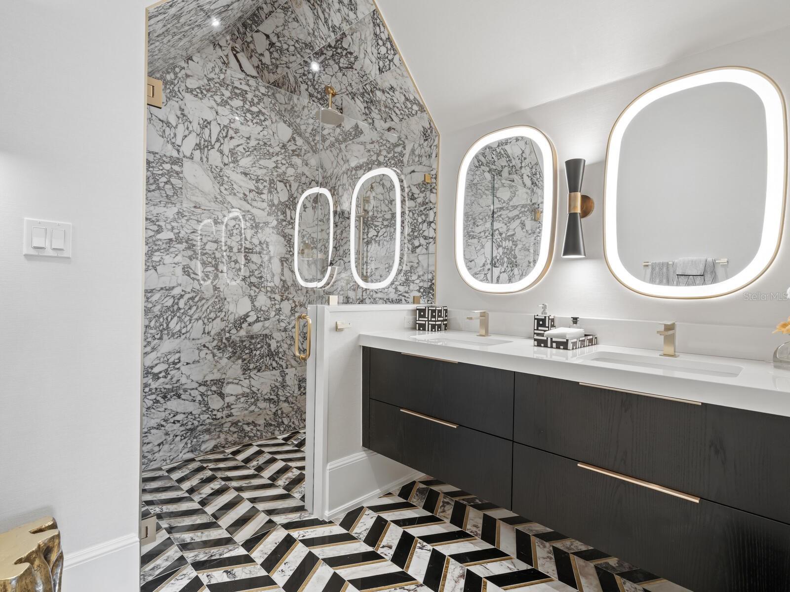 A4666605 Property Photo