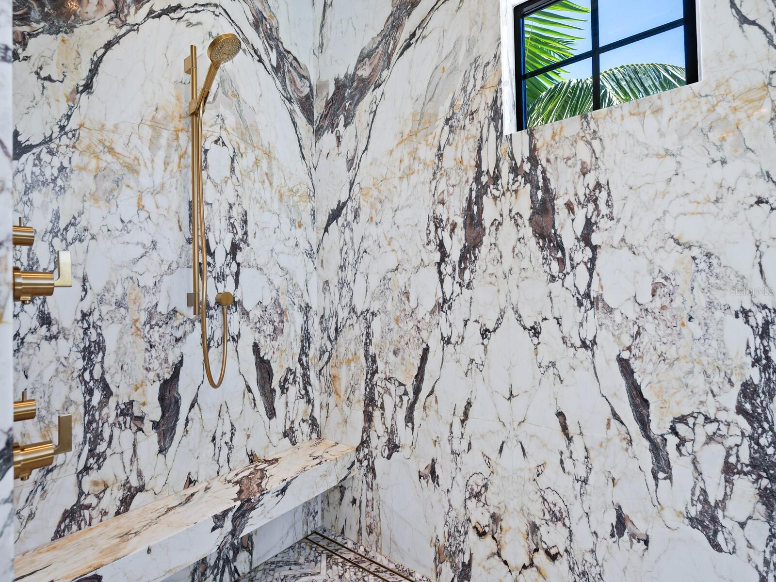 A4666605 Property Photo