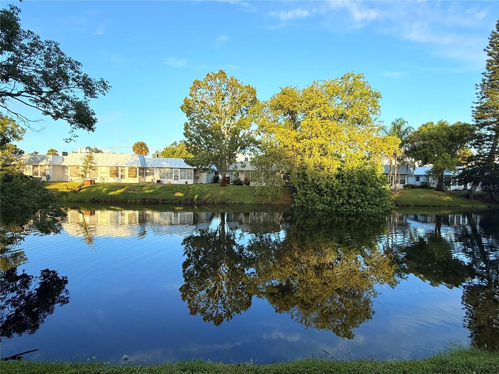 W7879361 Property Photo