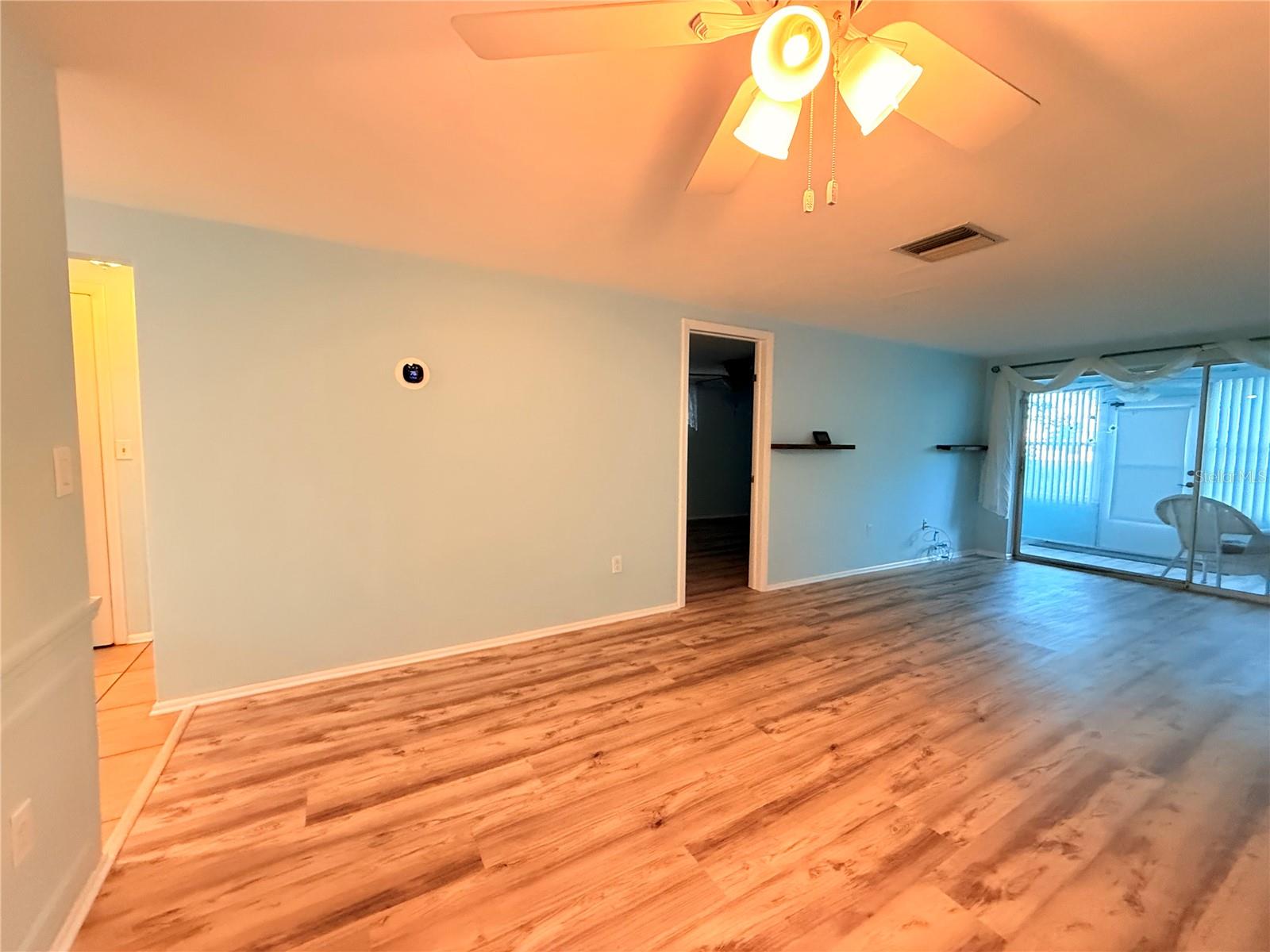 W7879361 Property Photo