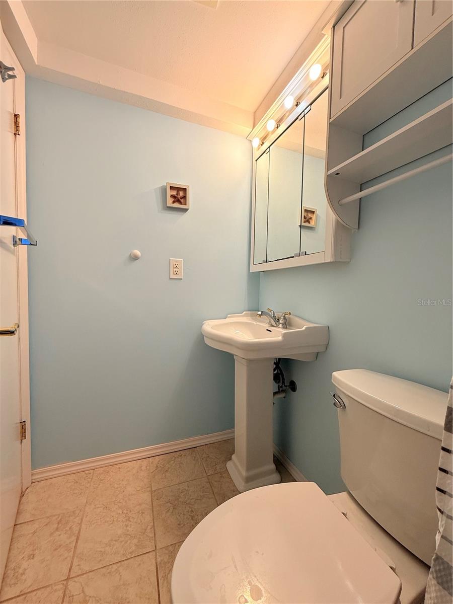 W7879361 Property Photo