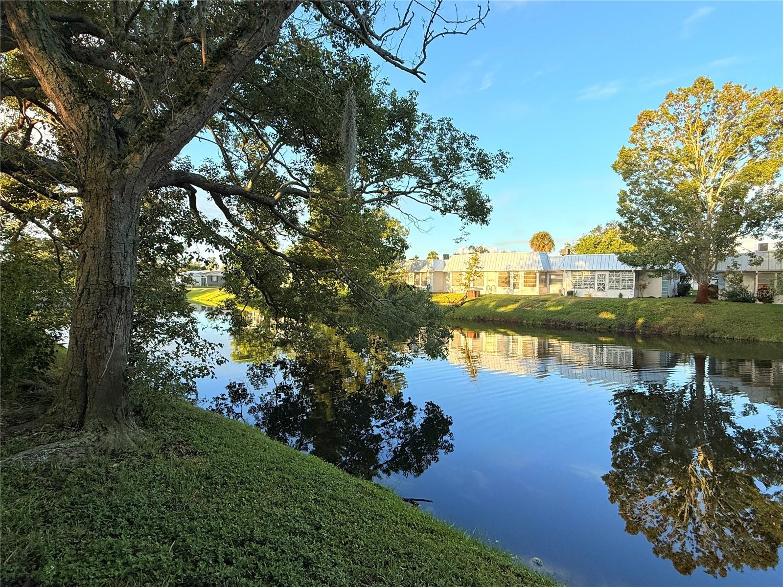 W7879361 Property Photo