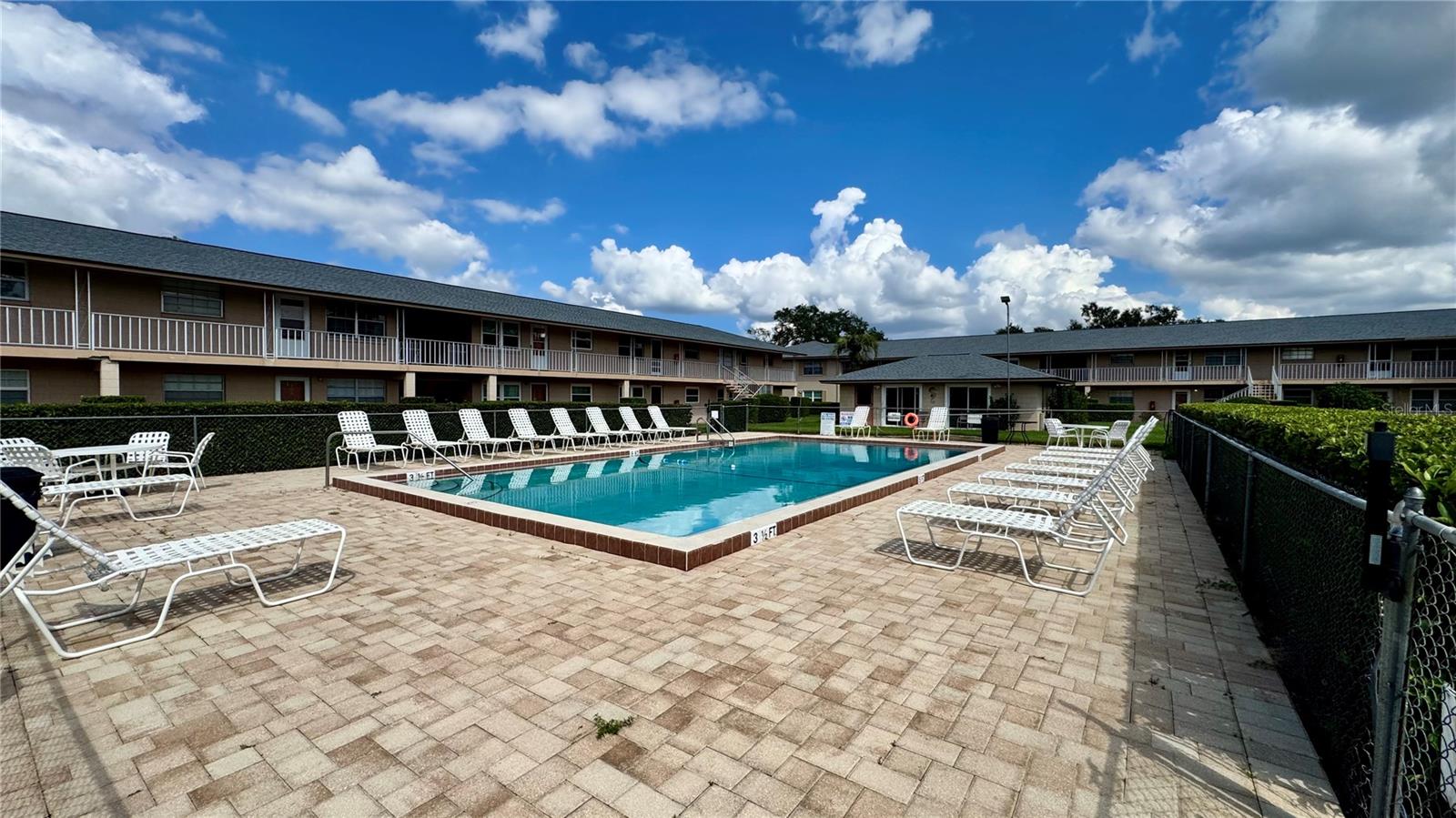 G5102652 Property Photo