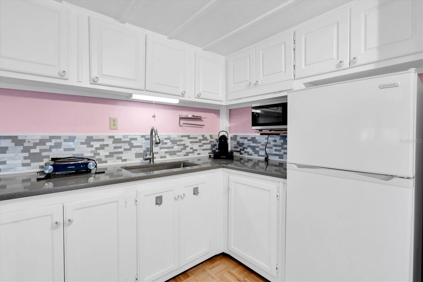 TB8432402 Property Photo