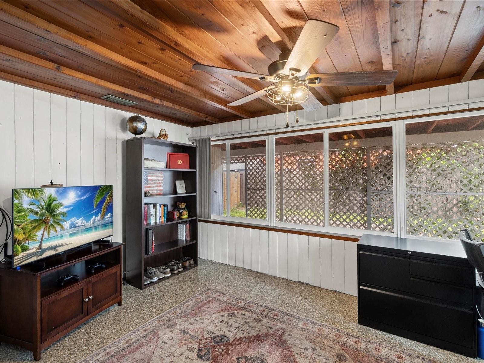 1038 53RD AVE N, ST PETERSBURG, FL, 33703