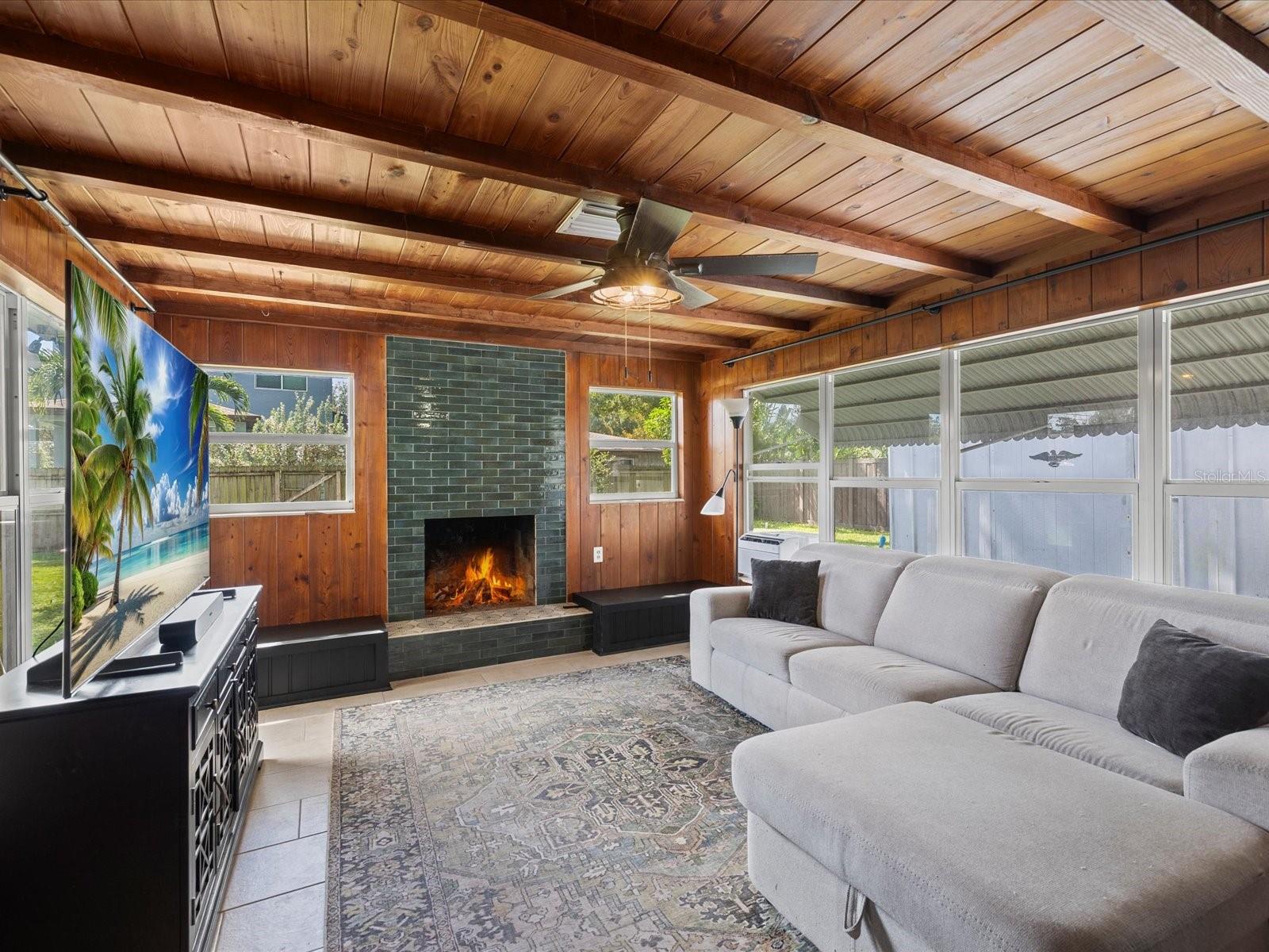 1038 53RD AVE N, ST PETERSBURG, FL, 33703