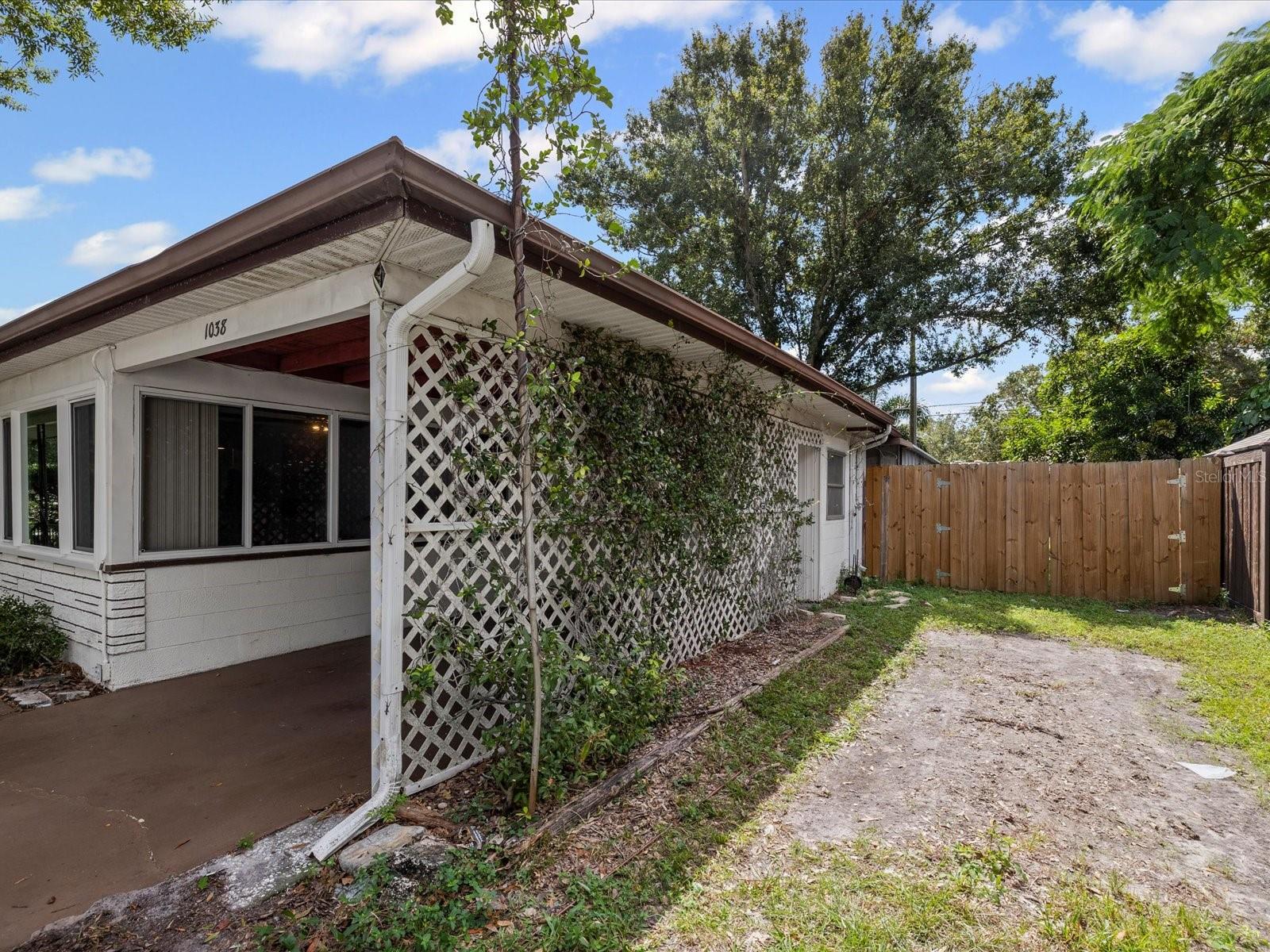 1038 53RD AVE N, ST PETERSBURG, FL, 33703