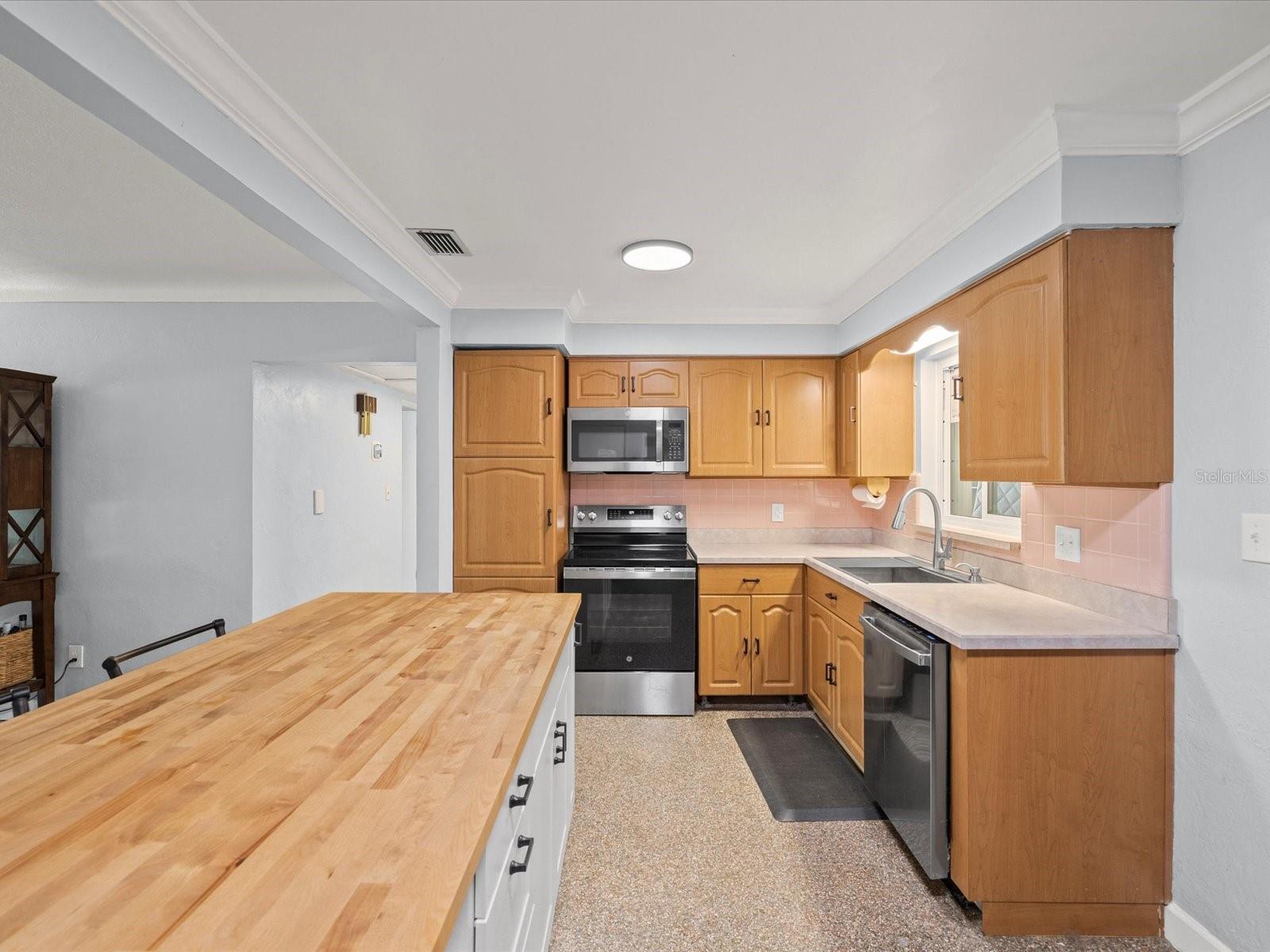 1038 53RD AVE N, ST PETERSBURG, FL, 33703