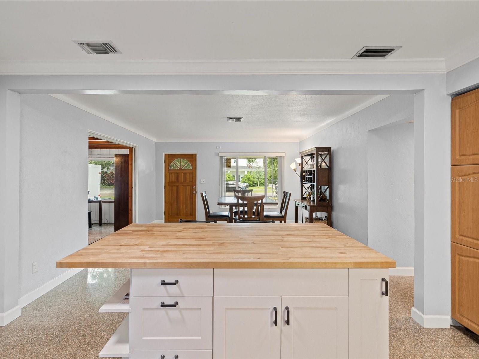 1038 53RD AVE N, ST PETERSBURG, FL, 33703