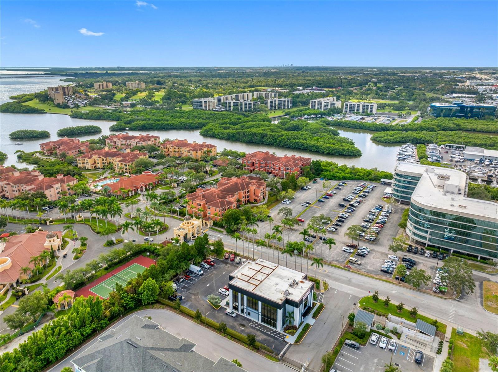 18401 US 19 N, CLEARWATER, FL, 33764