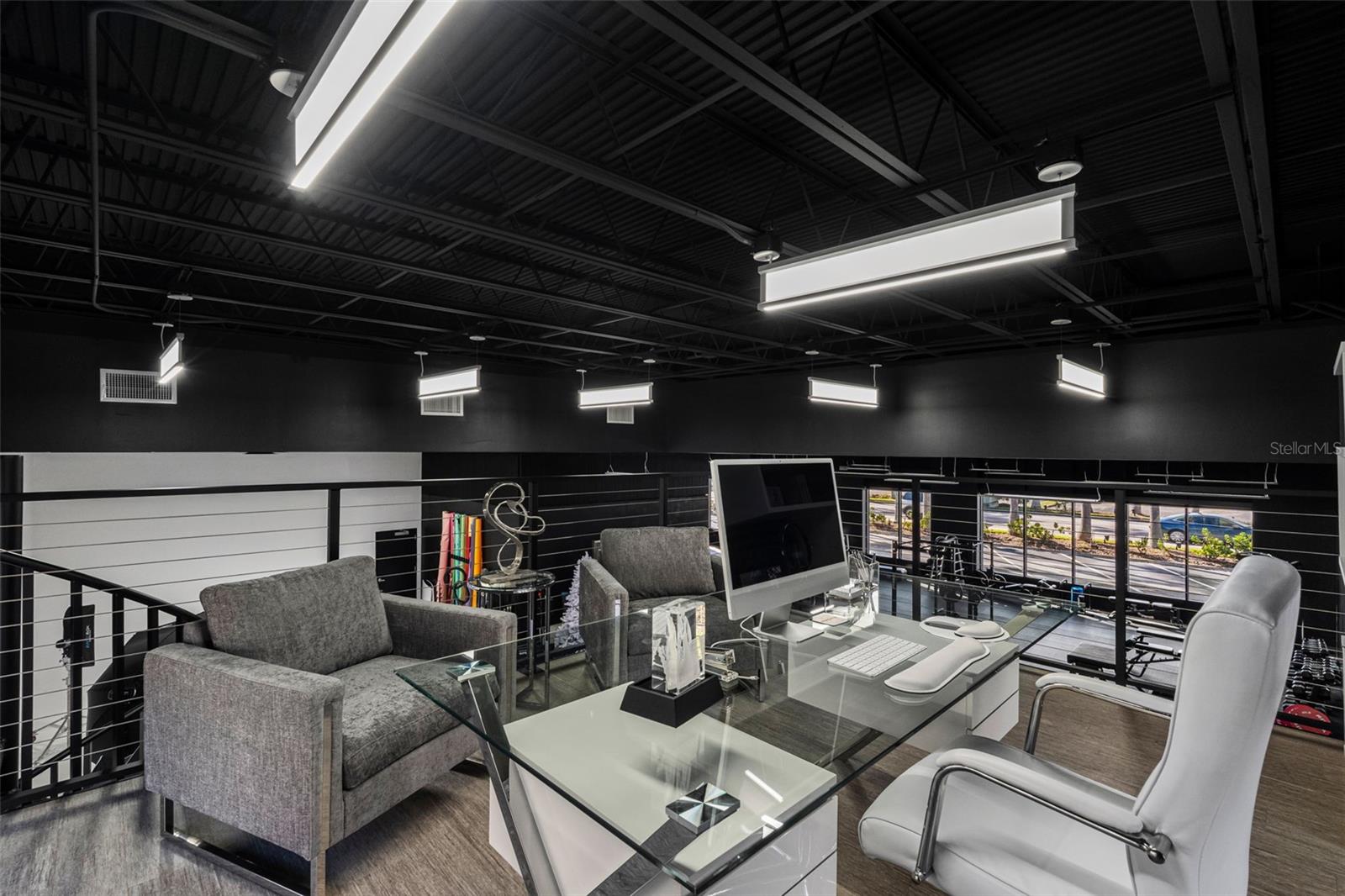 18401 US 19 N, CLEARWATER, FL, 33764