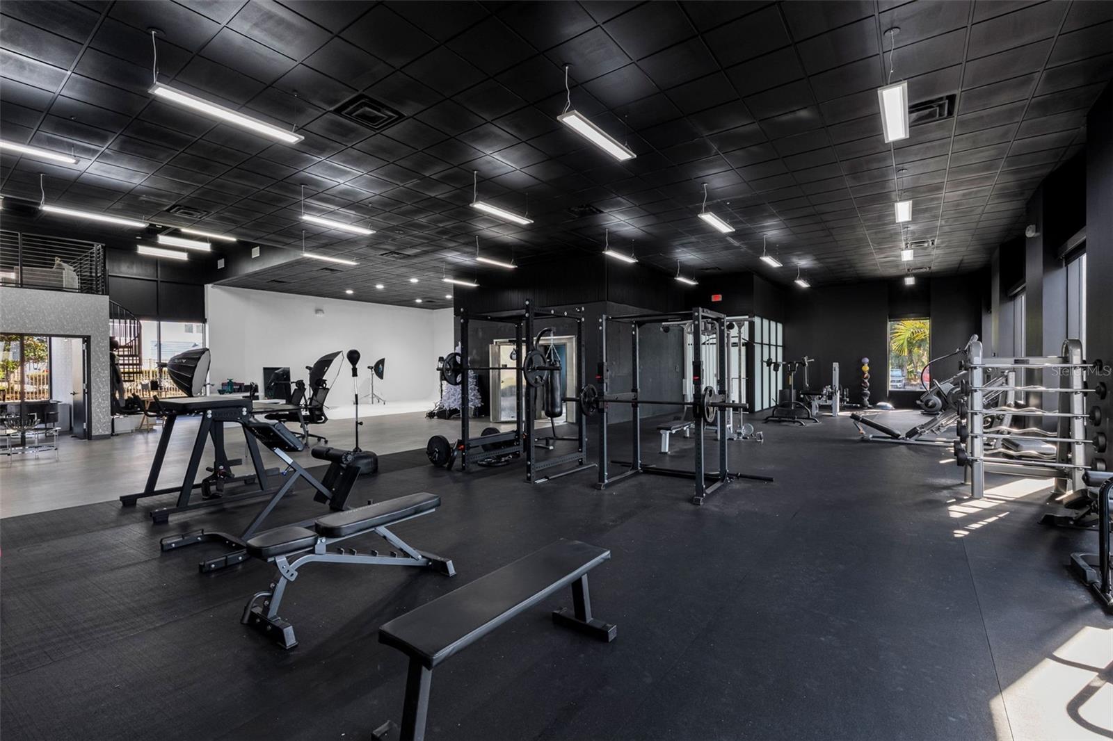 18401 US 19 N, CLEARWATER, FL, 33764