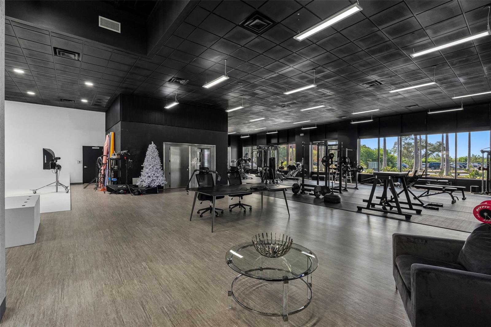 18401 US 19 N, CLEARWATER, FL, 33764