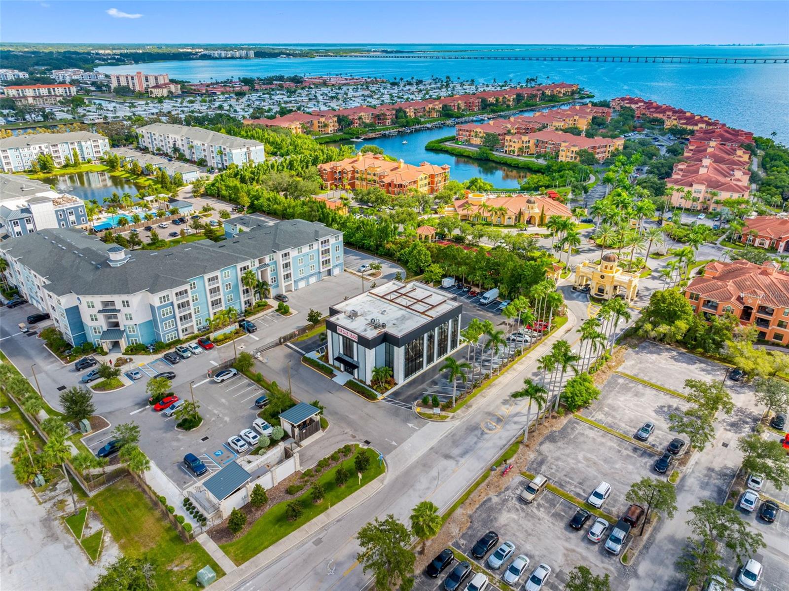 18401 US 19 N, CLEARWATER, FL, 33764