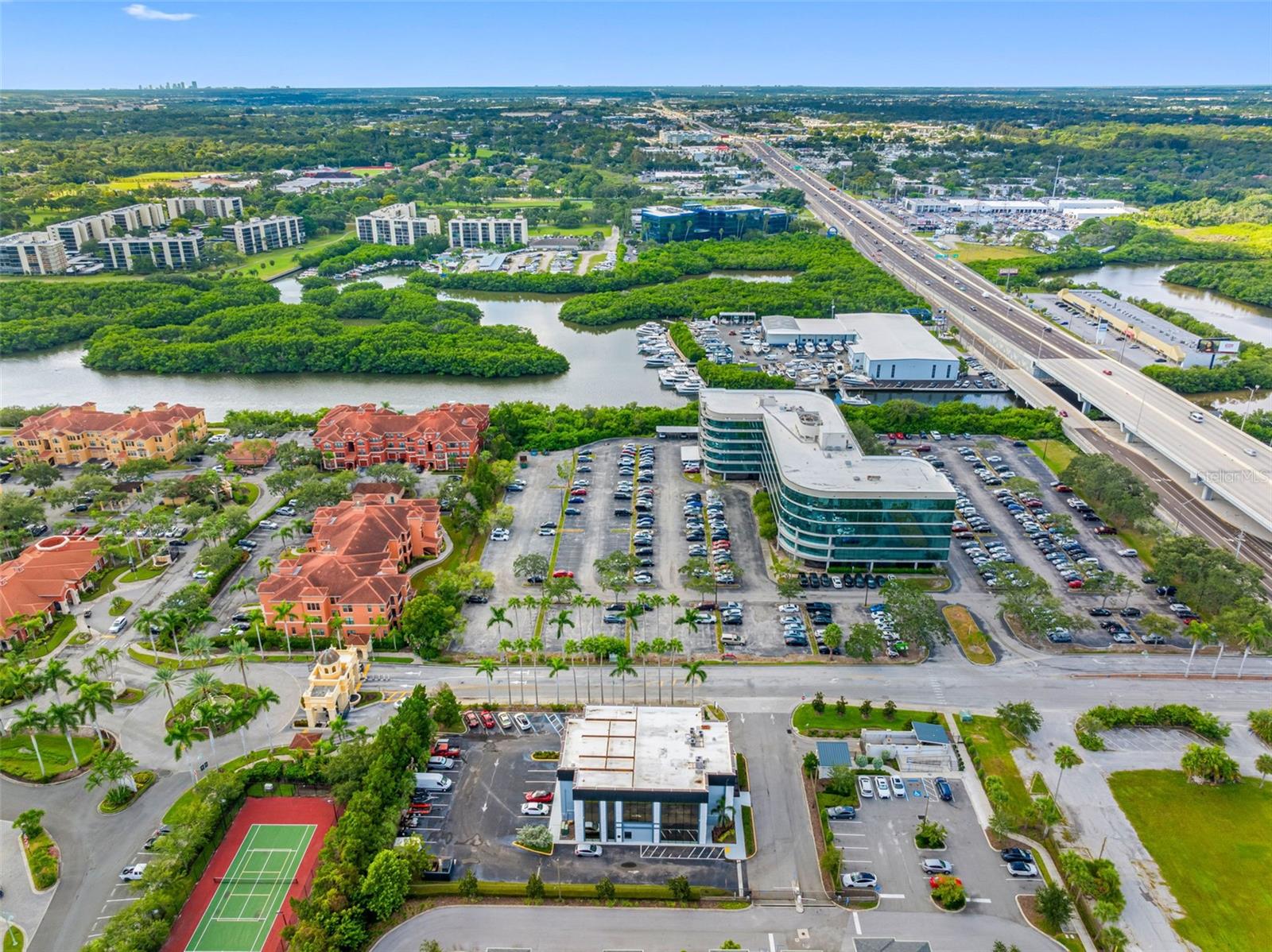 18401 US 19 N, CLEARWATER, FL, 33764