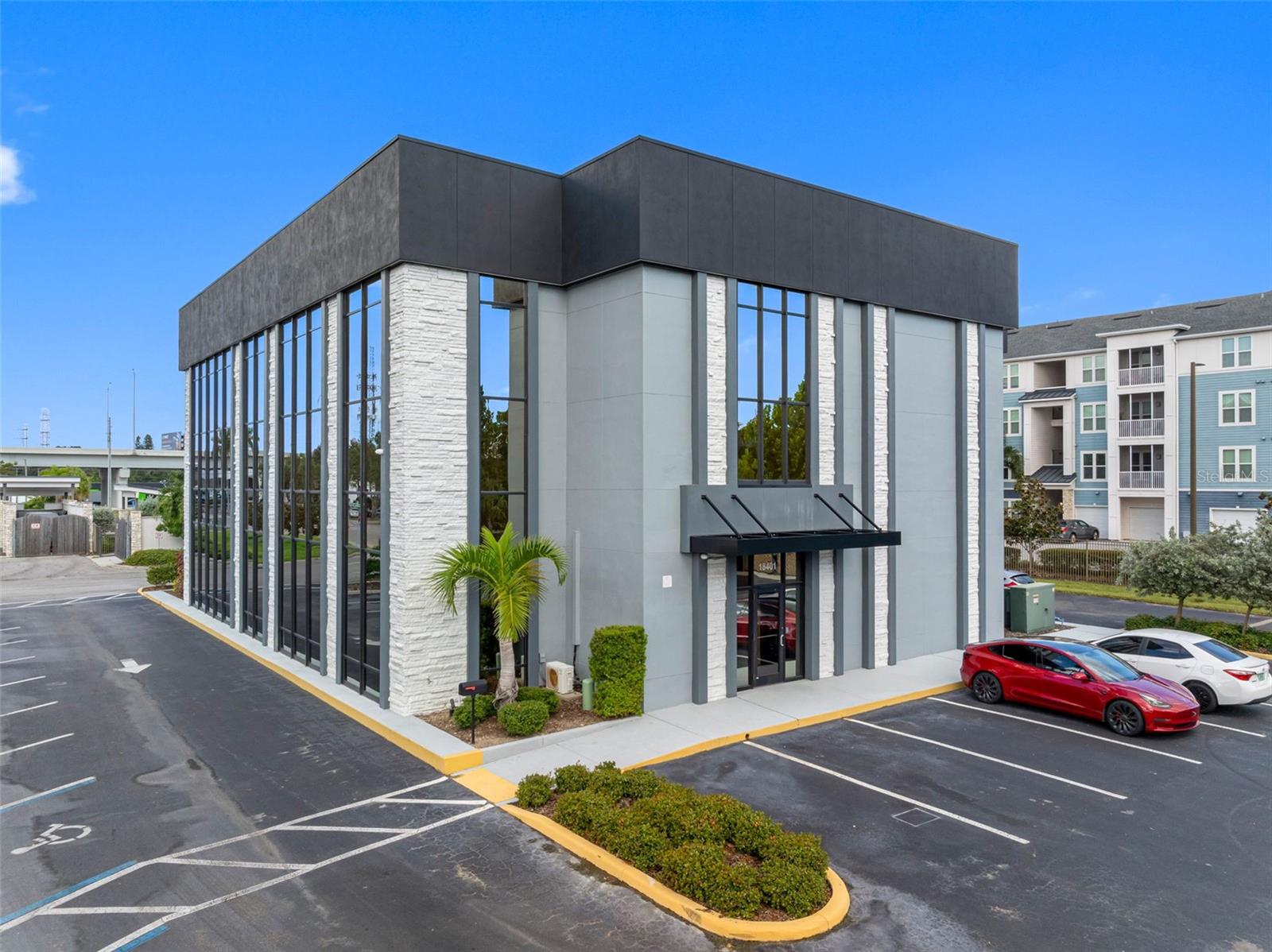 18401 US 19 N, CLEARWATER, FL, 33764