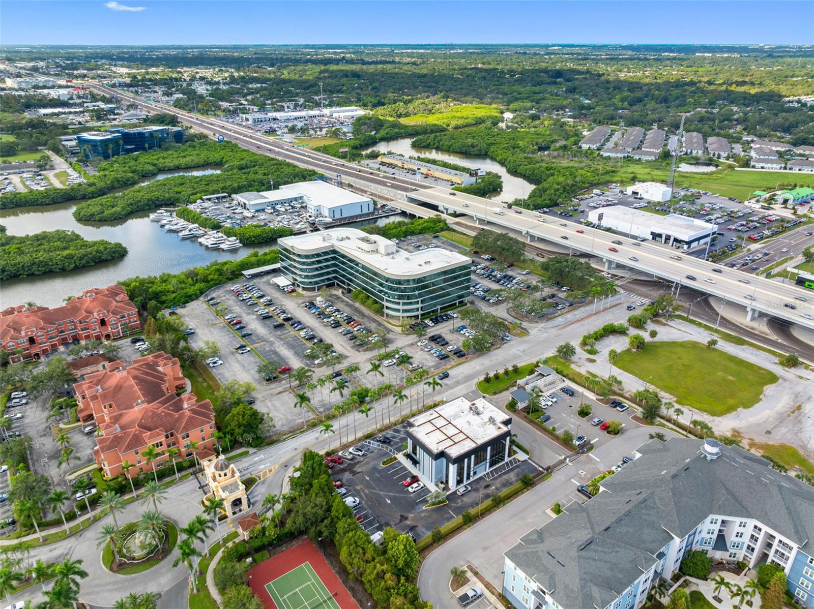 18401 US 19 N, CLEARWATER, FL, 33764