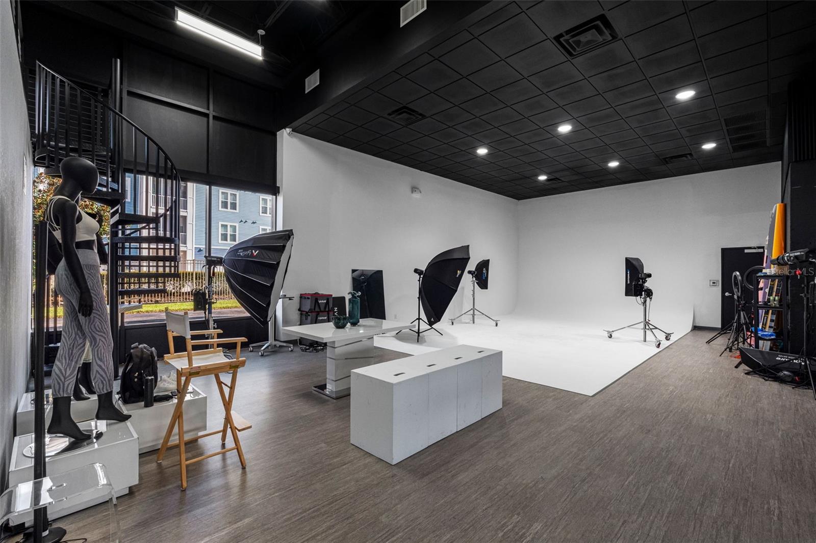 18401 US 19 N, CLEARWATER, FL, 33764