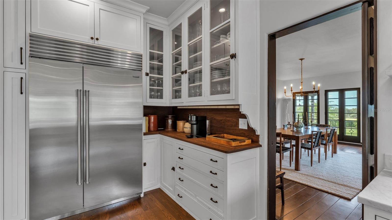 P4936490 Property Photo