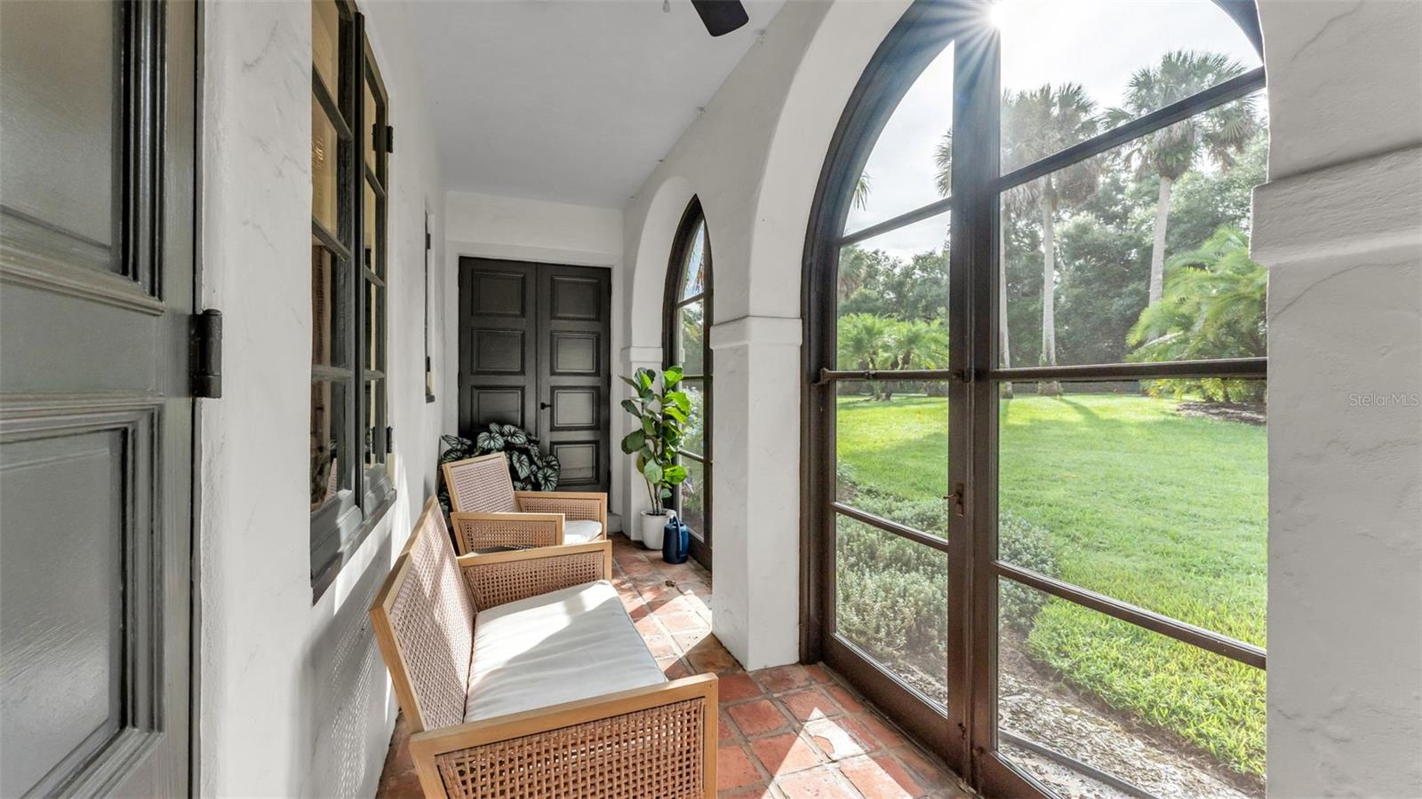 P4936490 Property Photo