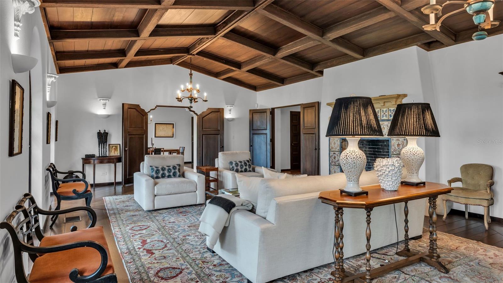 P4936490 Property Photo