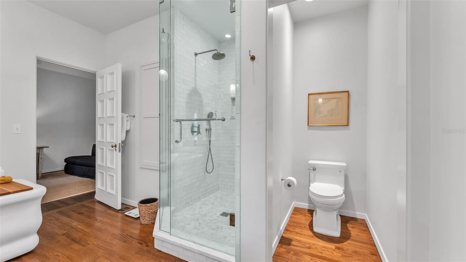 P4936490 Property Photo