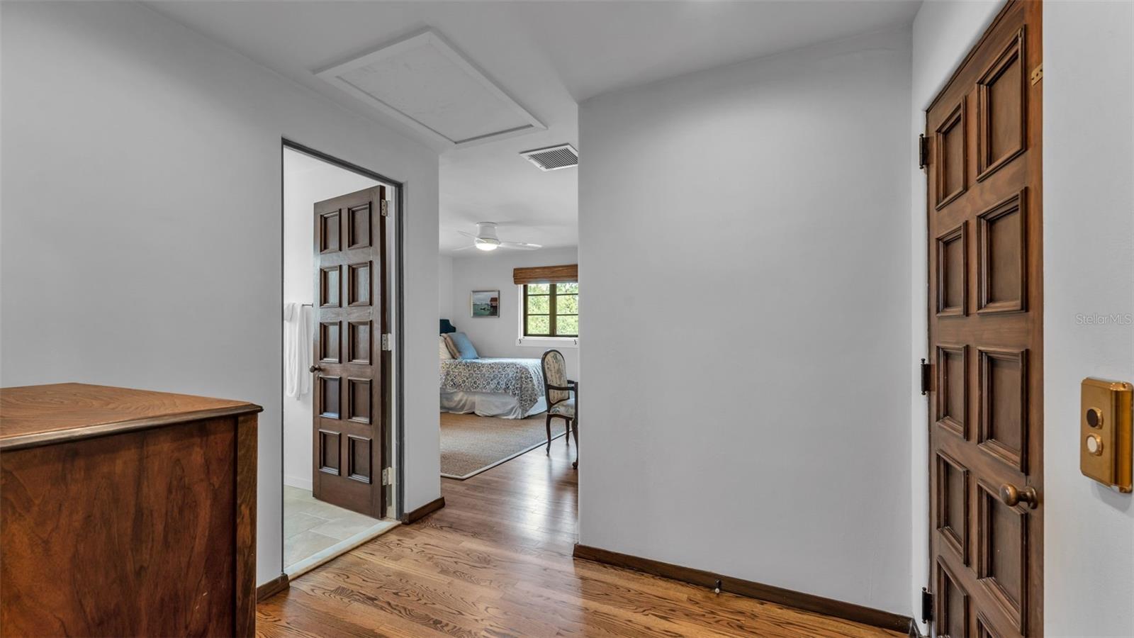 P4936490 Property Photo