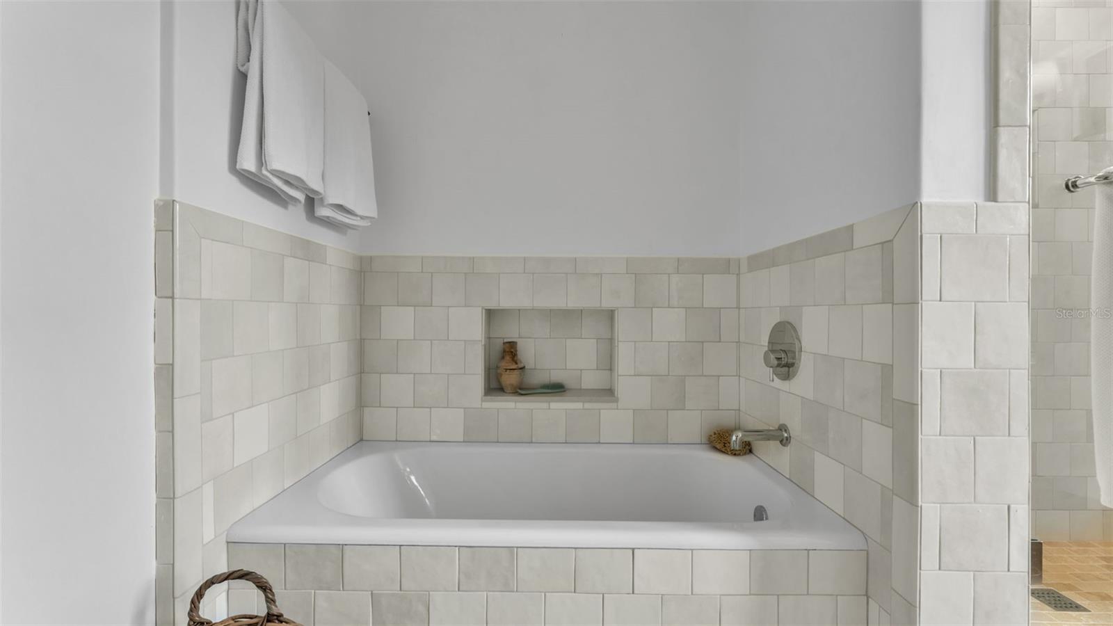 P4936490 Property Photo