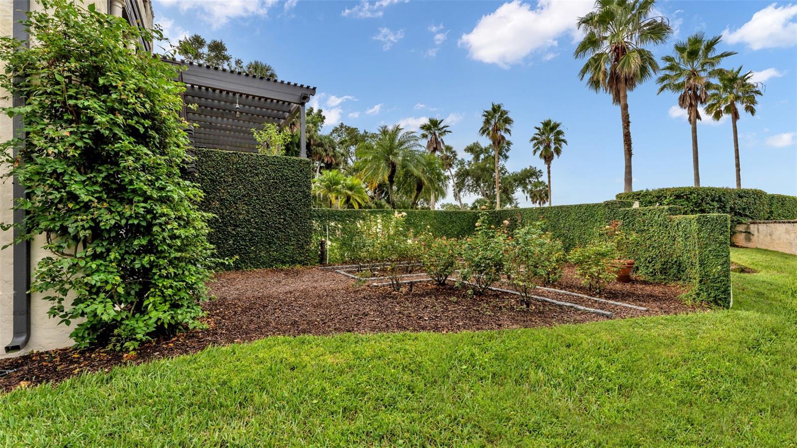 P4936490 Property Photo