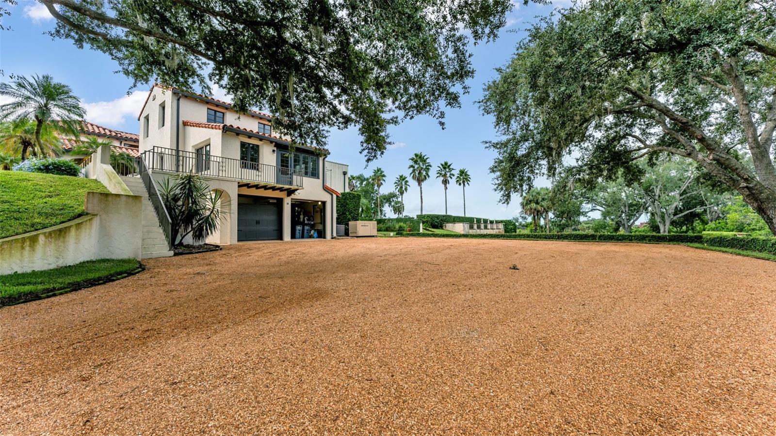 P4936490 Property Photo