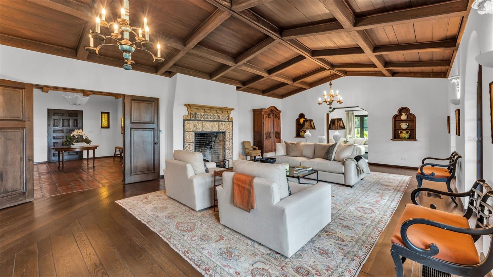 P4936490 Property Photo