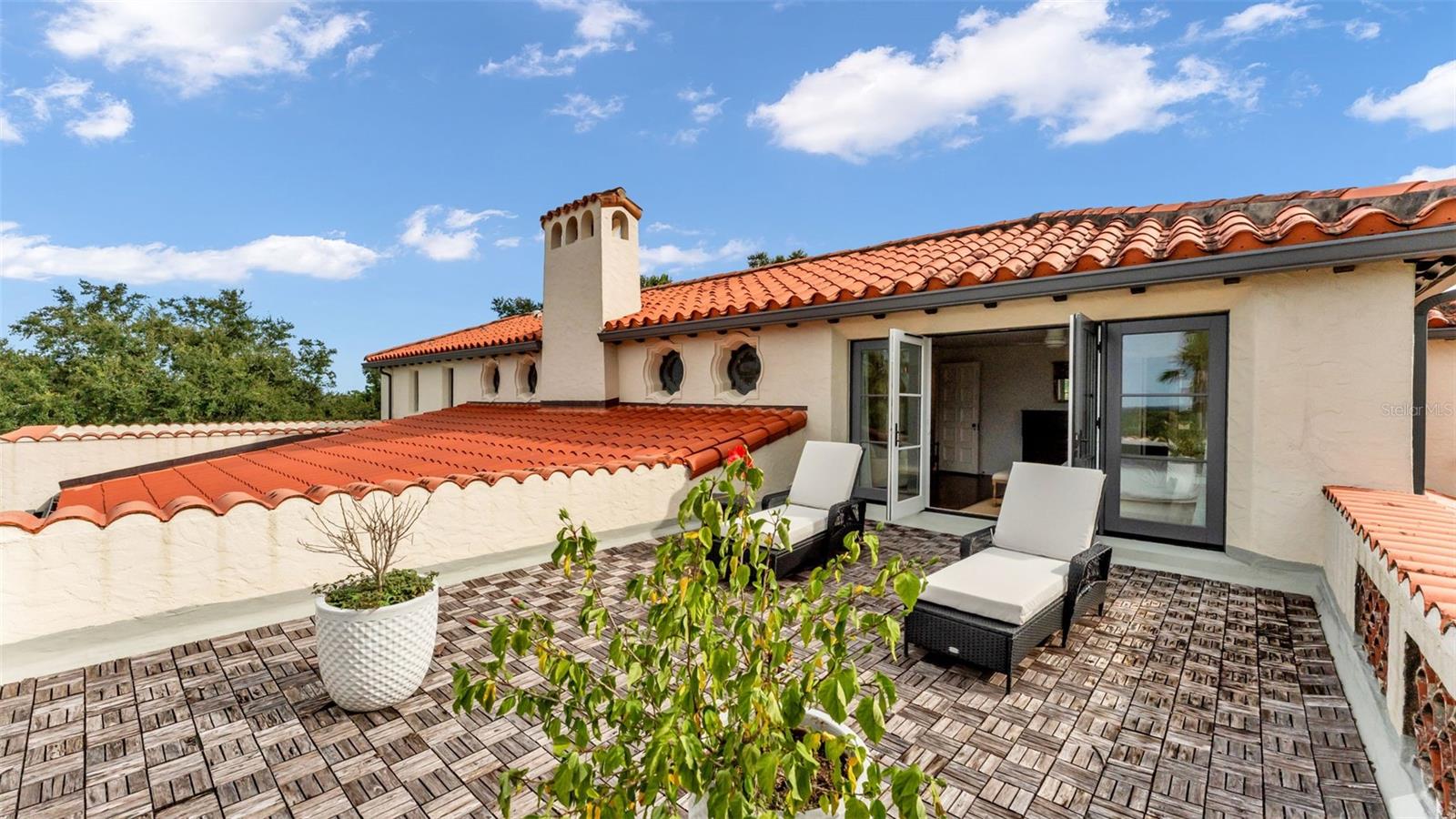 P4936490 Property Photo