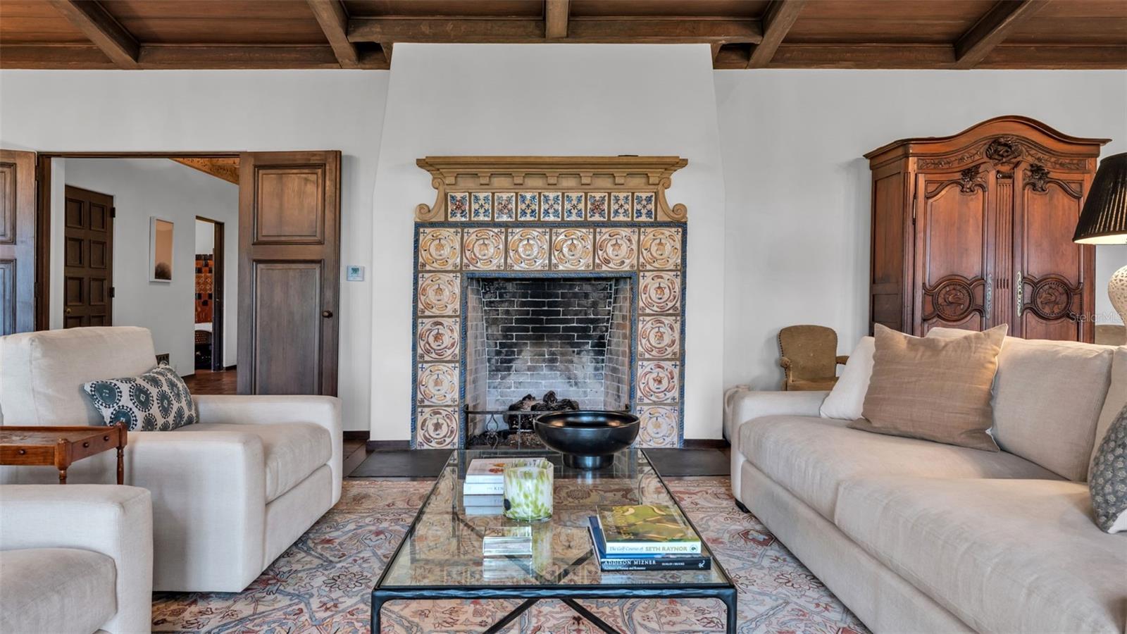 P4936490 Property Photo