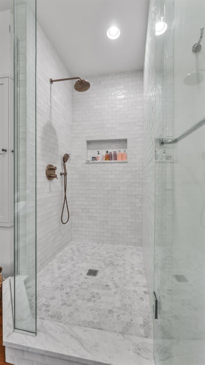 P4936490 Property Photo