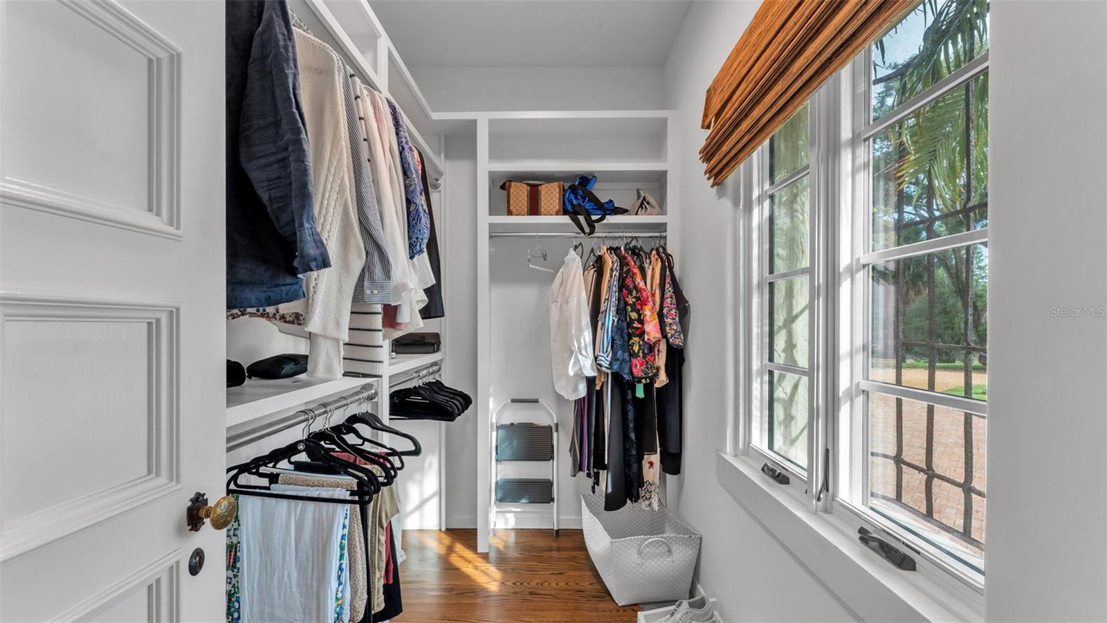 P4936490 Property Photo