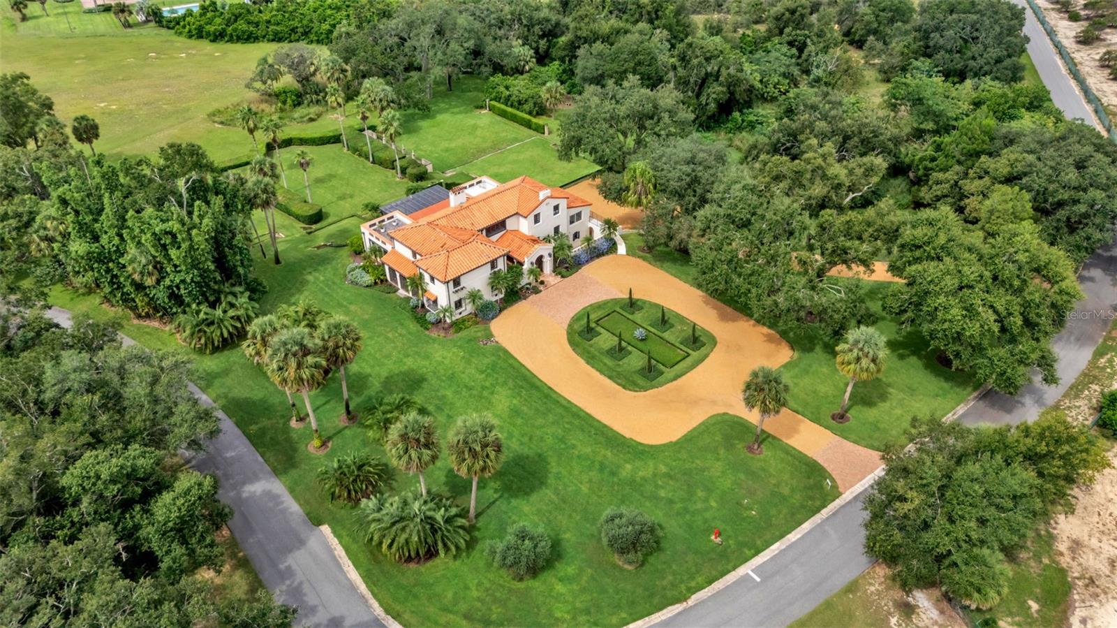 P4936490 Property Photo