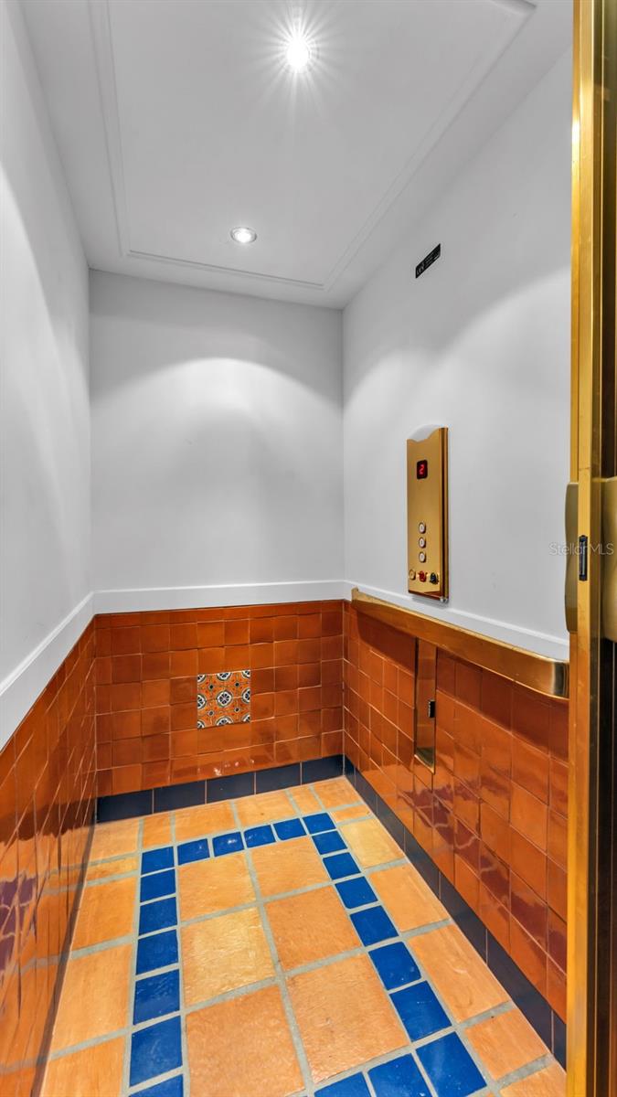 P4936490 Property Photo