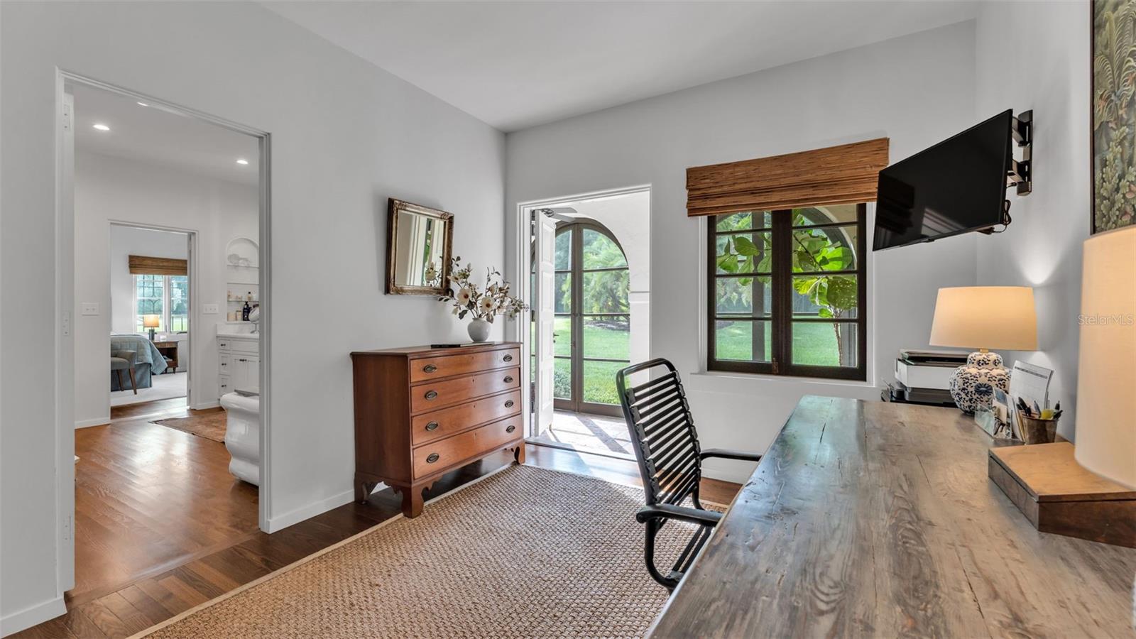 P4936490 Property Photo