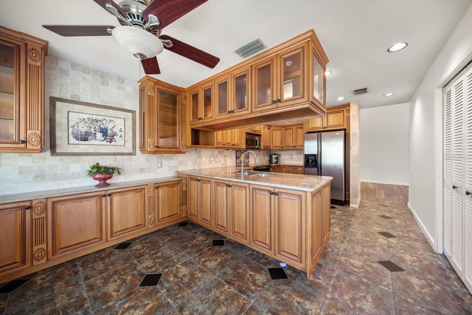 75 PELICAN PL, BELLEAIR, FL, 33756