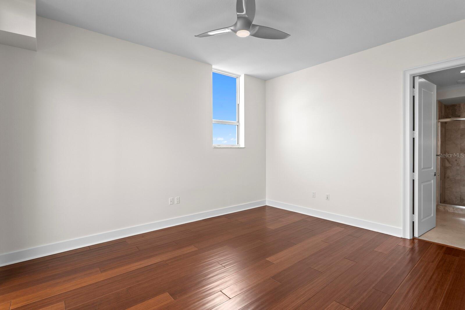 A4666660 Property Photo
