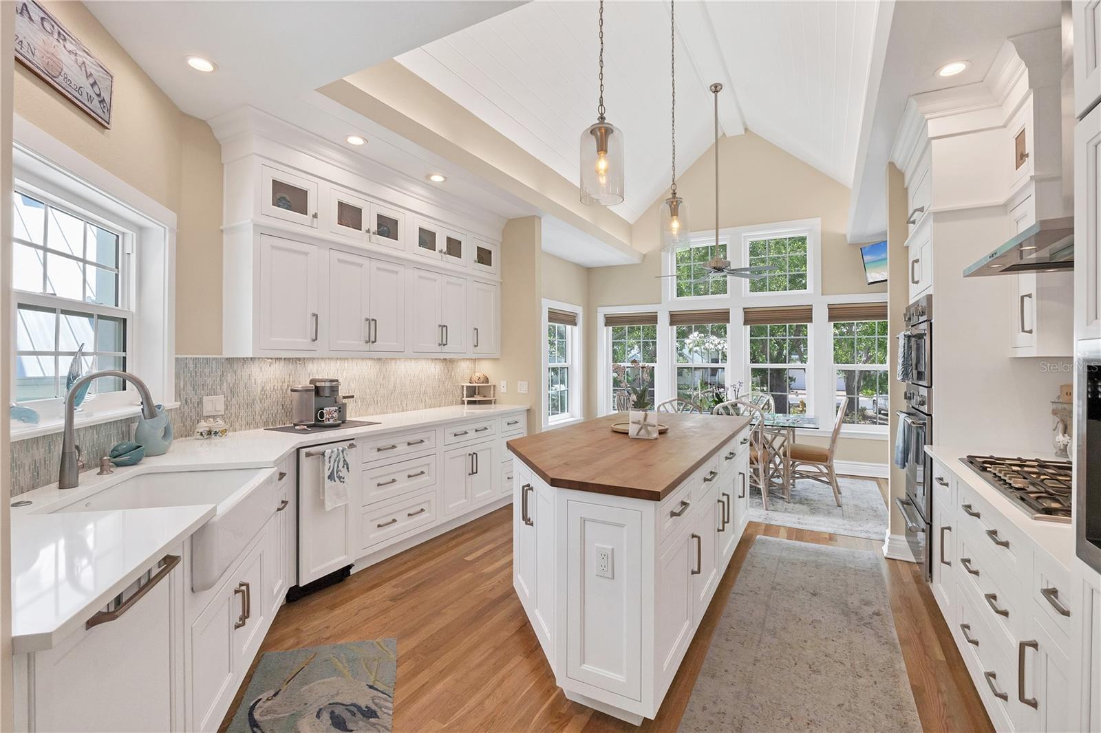 D6144009 Property Photo