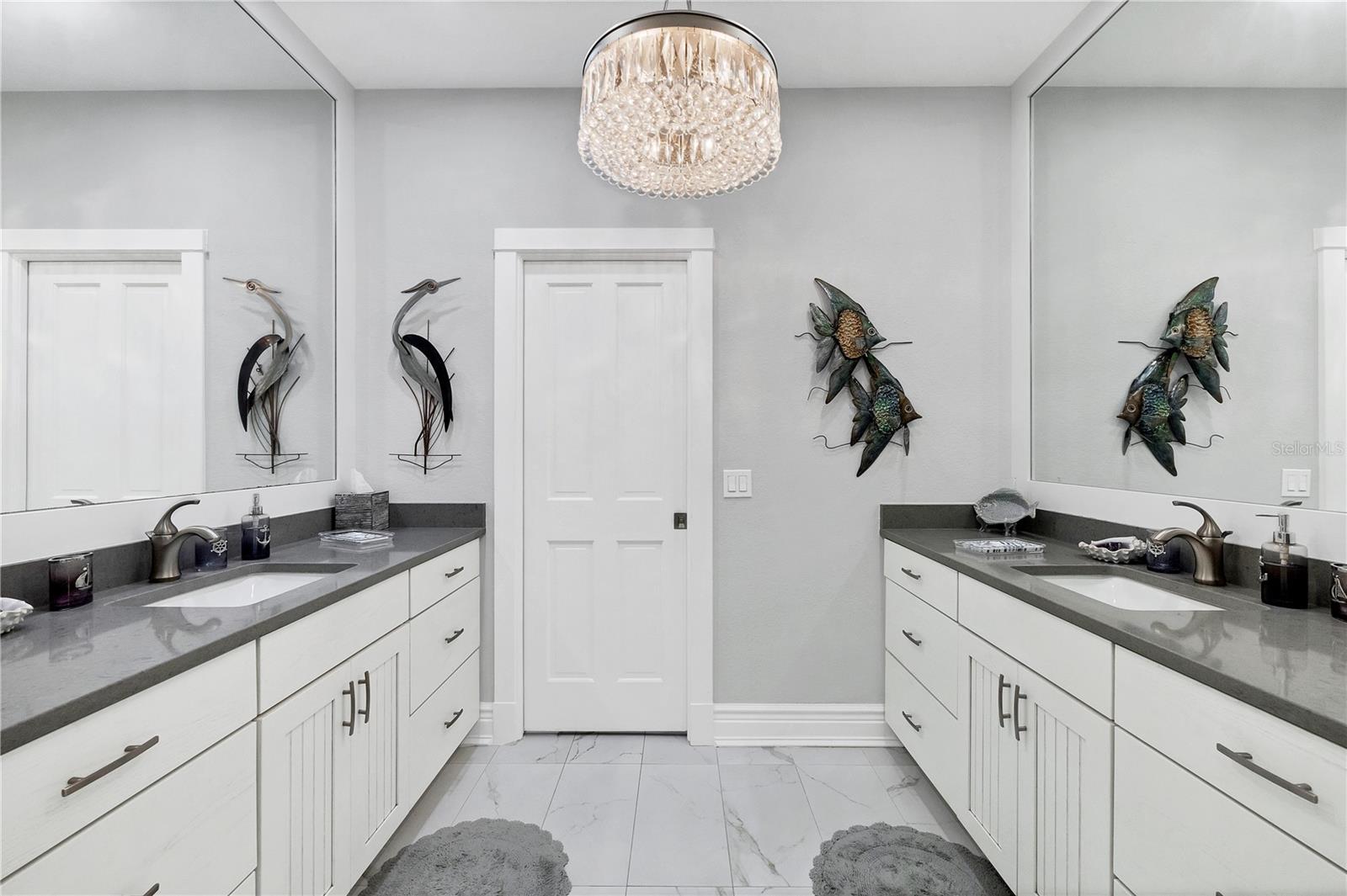 D6144009 Property Photo