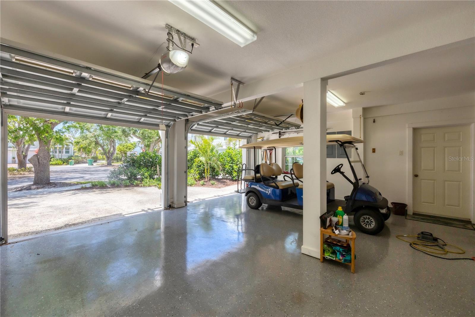 D6144009 Property Photo