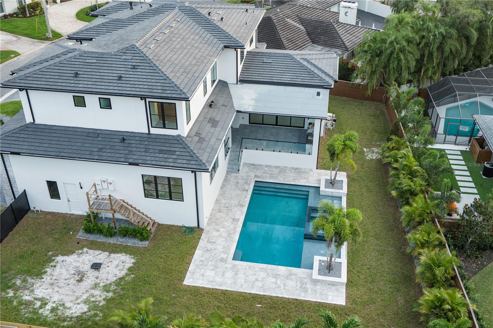 TB8432569 Property Photo