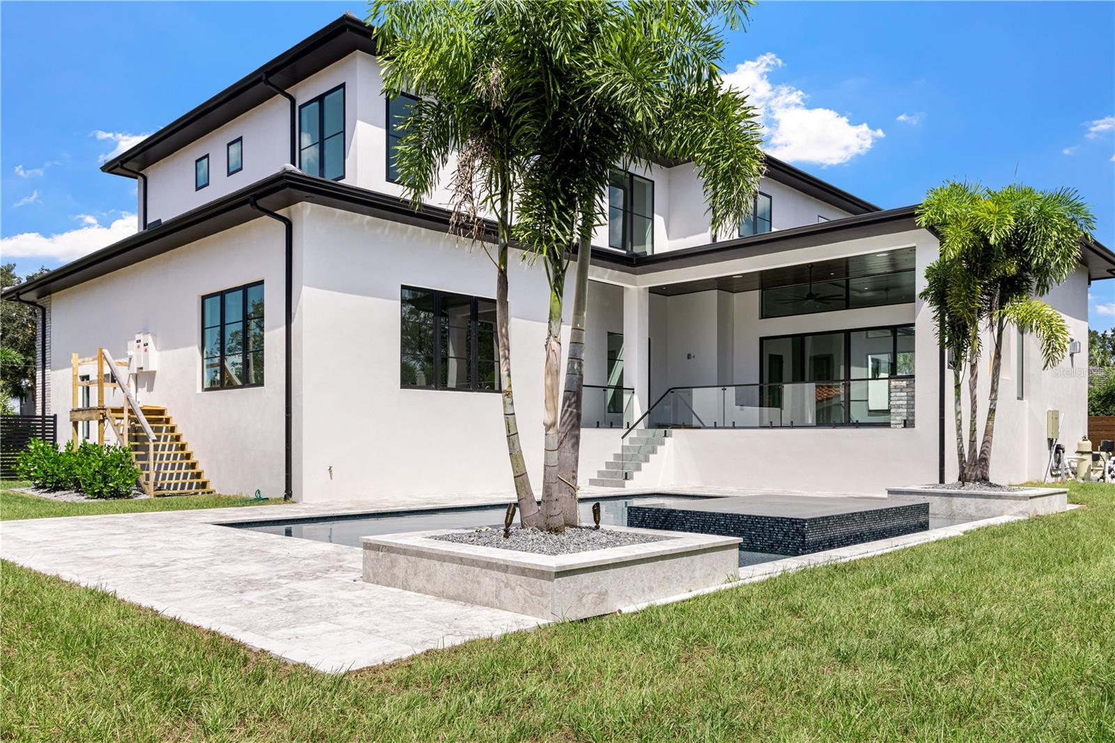 TB8432569 Property Photo