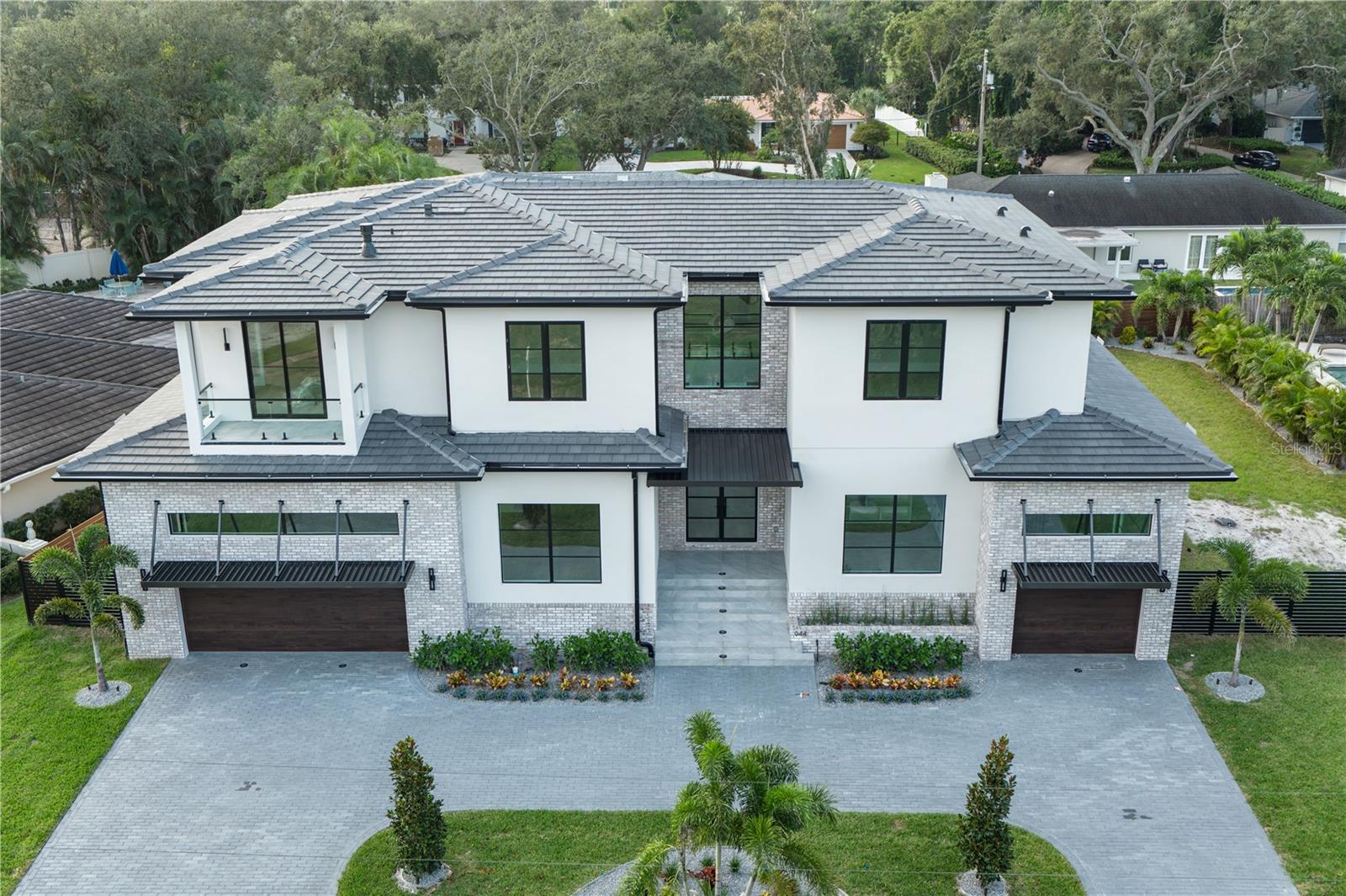 TB8432569 Property Photo