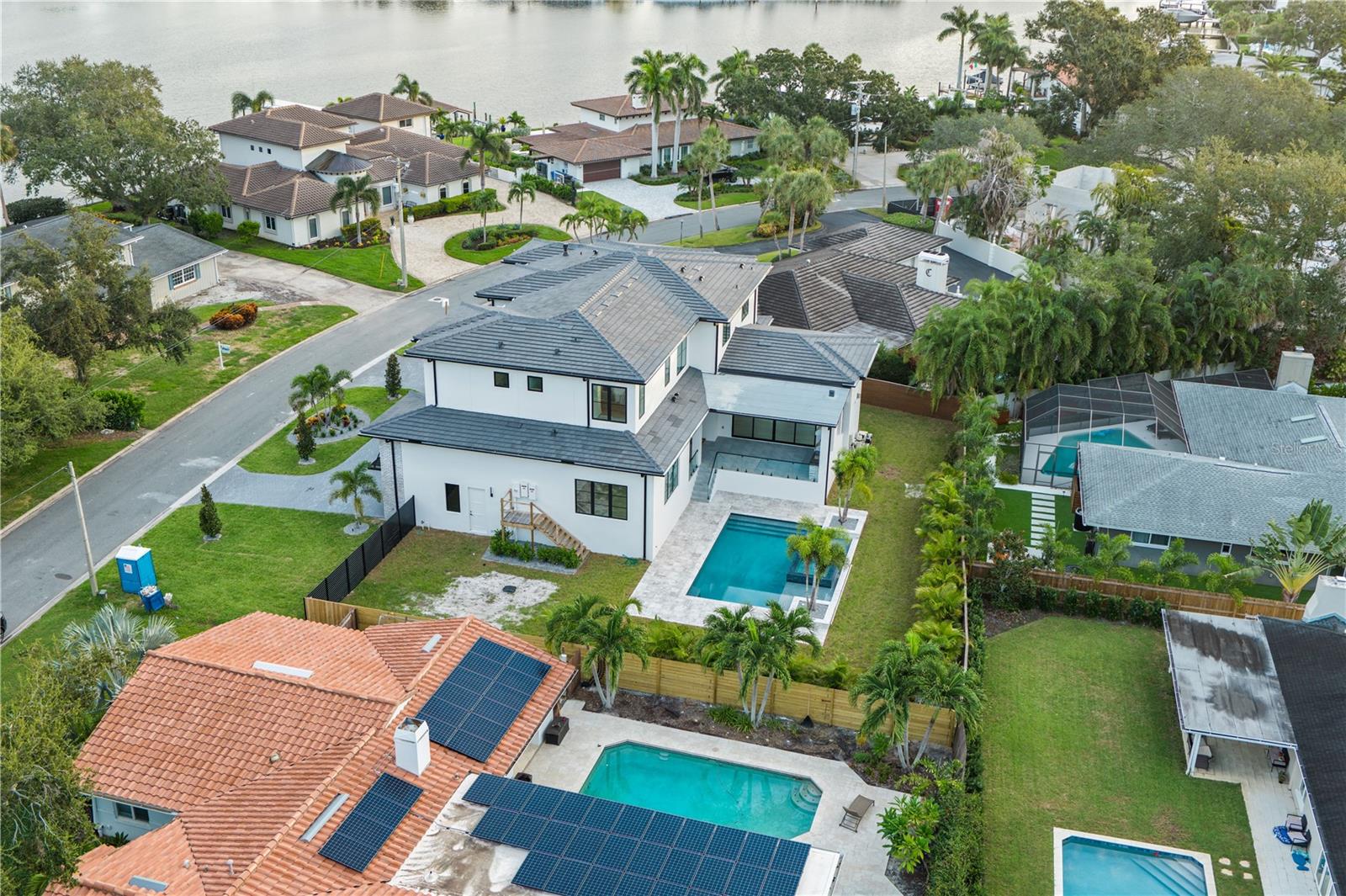 TB8432569 Property Photo