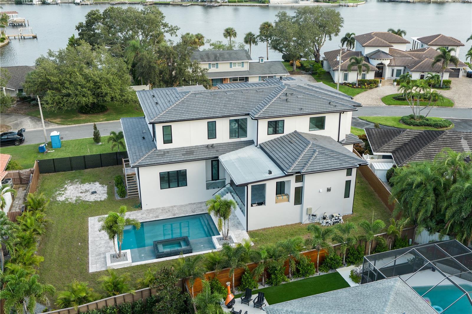 TB8432569 Property Photo